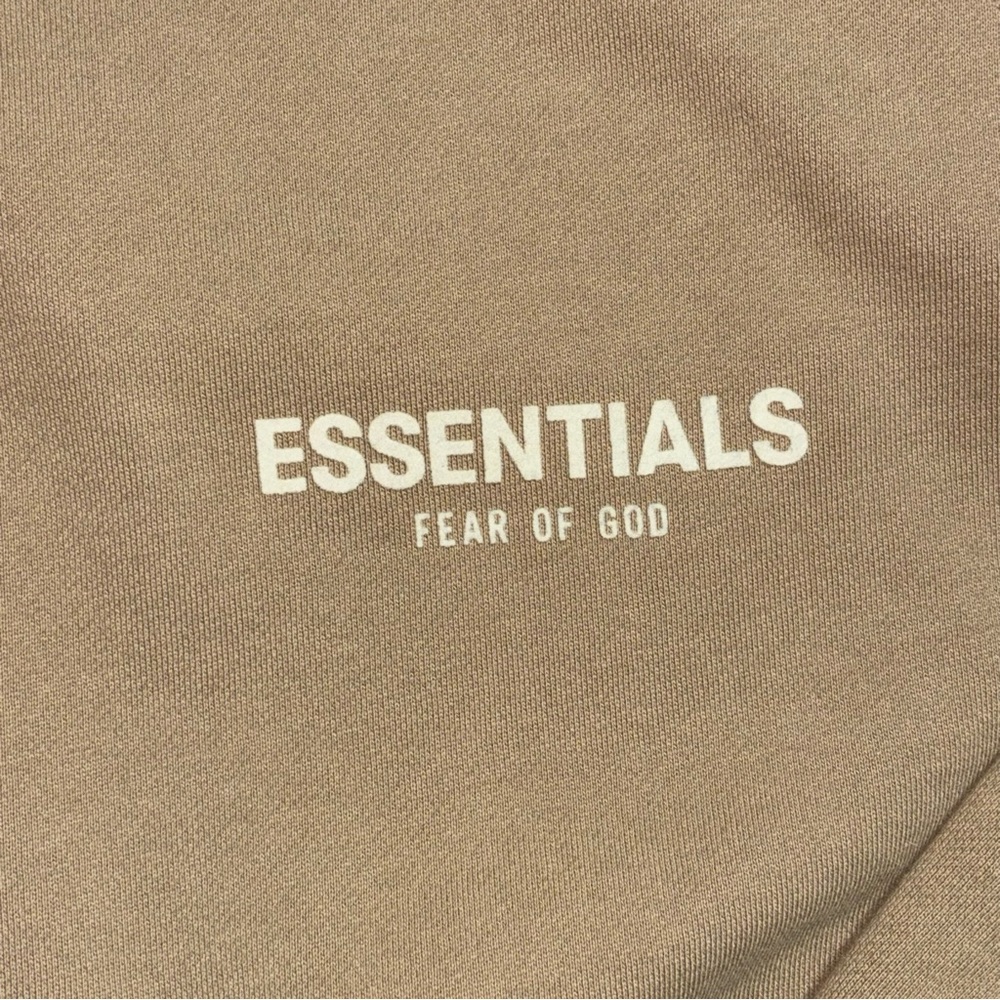 Essentials Crewneck - Picture 3 of 5